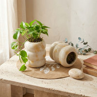 Short swirl planter