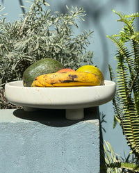 Tri-stand pedestal bowl