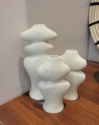 Abstract zigzag candlesticks