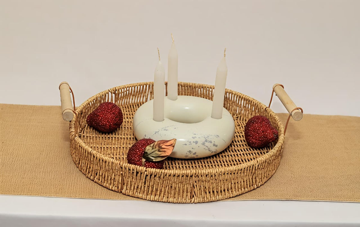 Donut candle holder