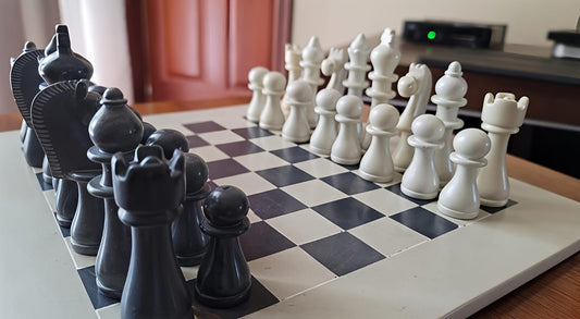 Classic English chess set - Design 2